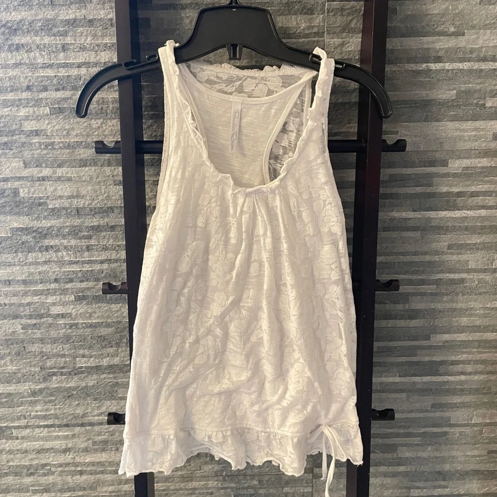 Powder Room Racer Back Floral Pattern Top - Picture 1 of 11